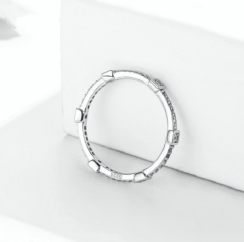 Square Geometric Stackable Rings